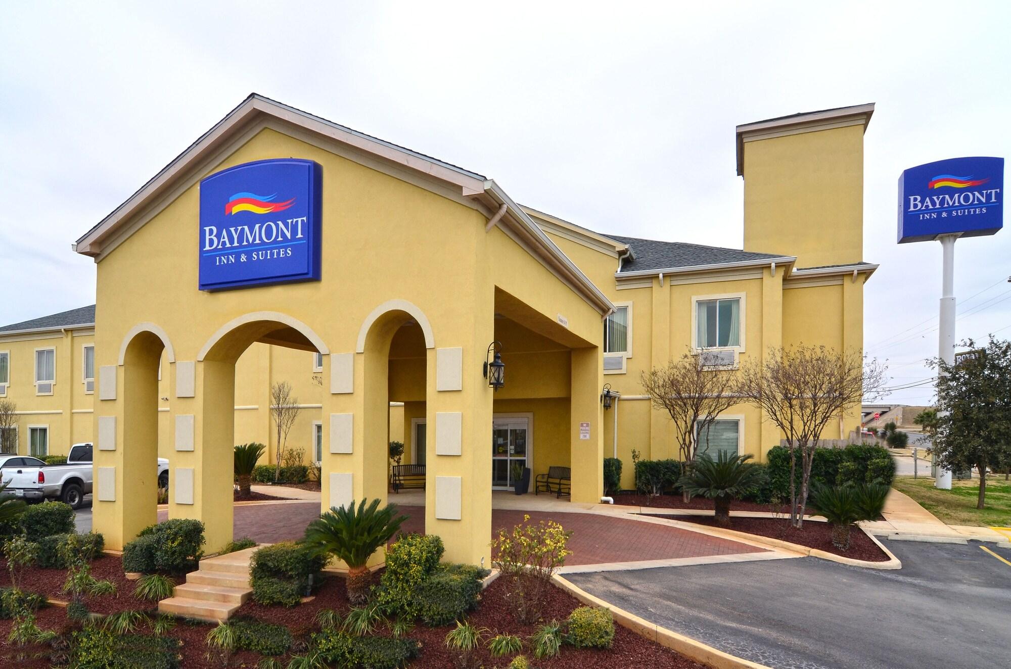 Baymont By Wyndham Pearsall Eksteriør billede